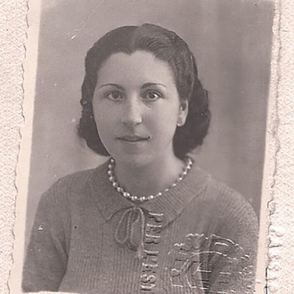 Nine-year-old Clara Barkey writes a letter in Ladino from her home in Rhodes to her Uncle Raphael (Ralph) Capeluto in Seattle. The Italian language influences the style of her writing because Rhodes was a colony of Italy at the time she was growing up. 
