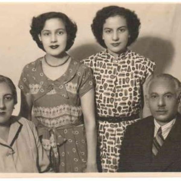 Pola, Roza, and their parents, Yako and Mazalto Doenyas