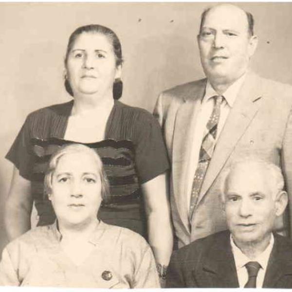 Pola's parents with her mother's sister and husband
