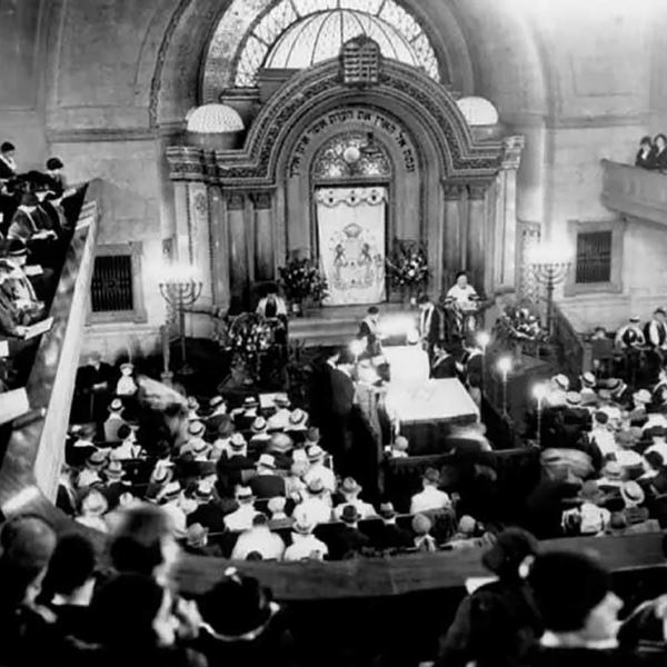 Picture from the women's balcony
