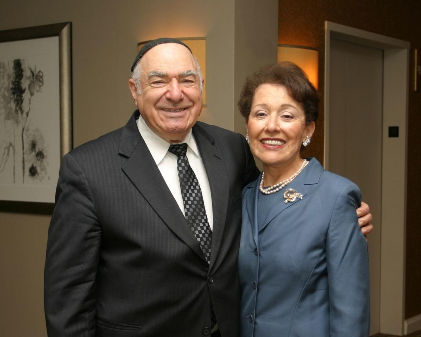 Ike Azose and his wife Elisa at the farewell dinner for his brother Rabbi Michael Azose, 2008. Image courtesy Ike Azose. 