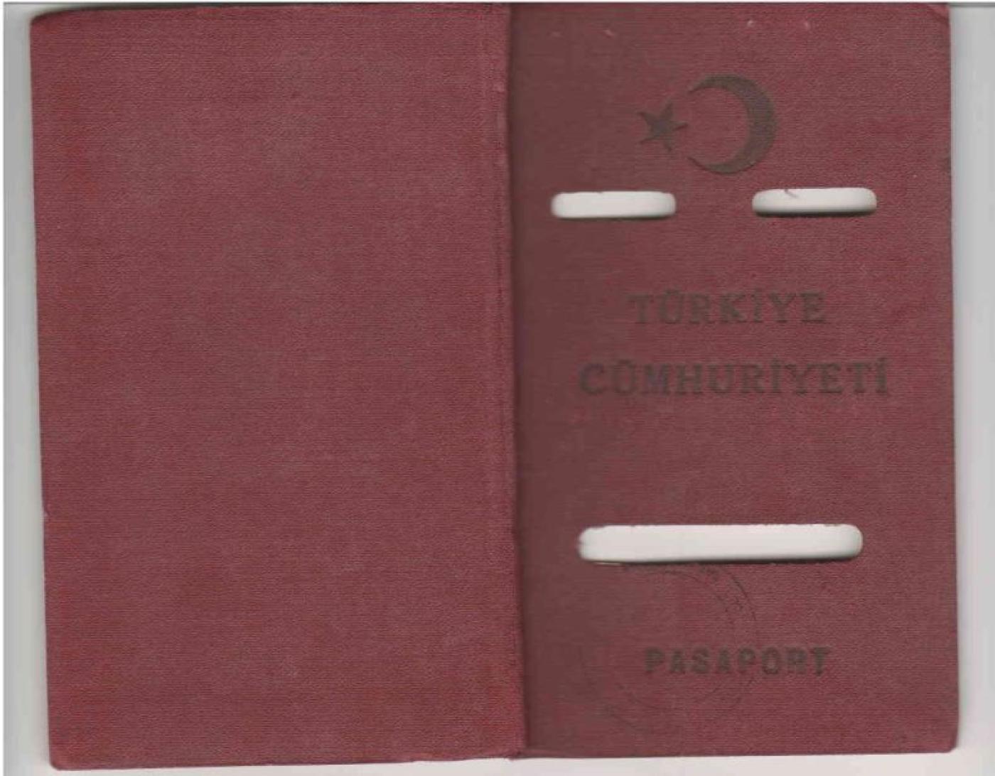 Front cover of Pola's Turkish passport