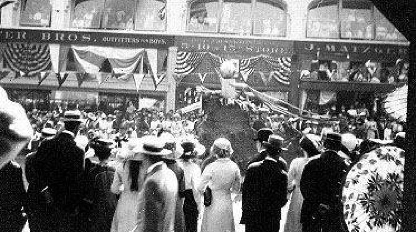 Independence Day parade on 2nd Ave., Seattle, between 1909 and 1913