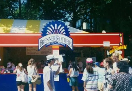 Brenner Brothers baked the world's largest bagel in 1994, featuring it at their booth at the Bite of Seattle in 1994.